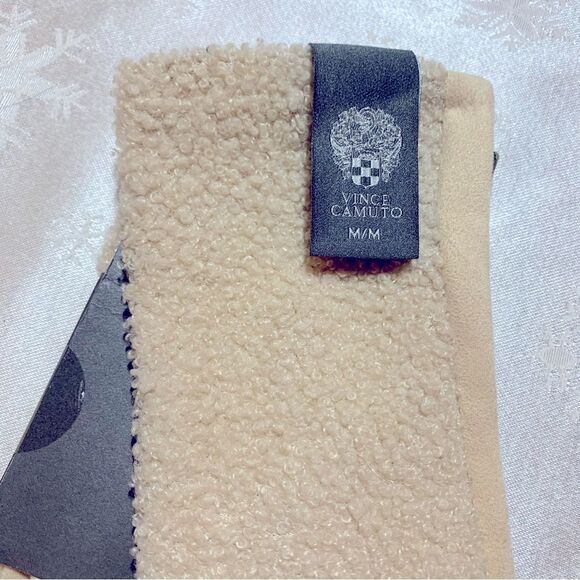 Vince Camuto Gloves Cream Sz Medium NWT Gorgeous - Picture 4 of 6